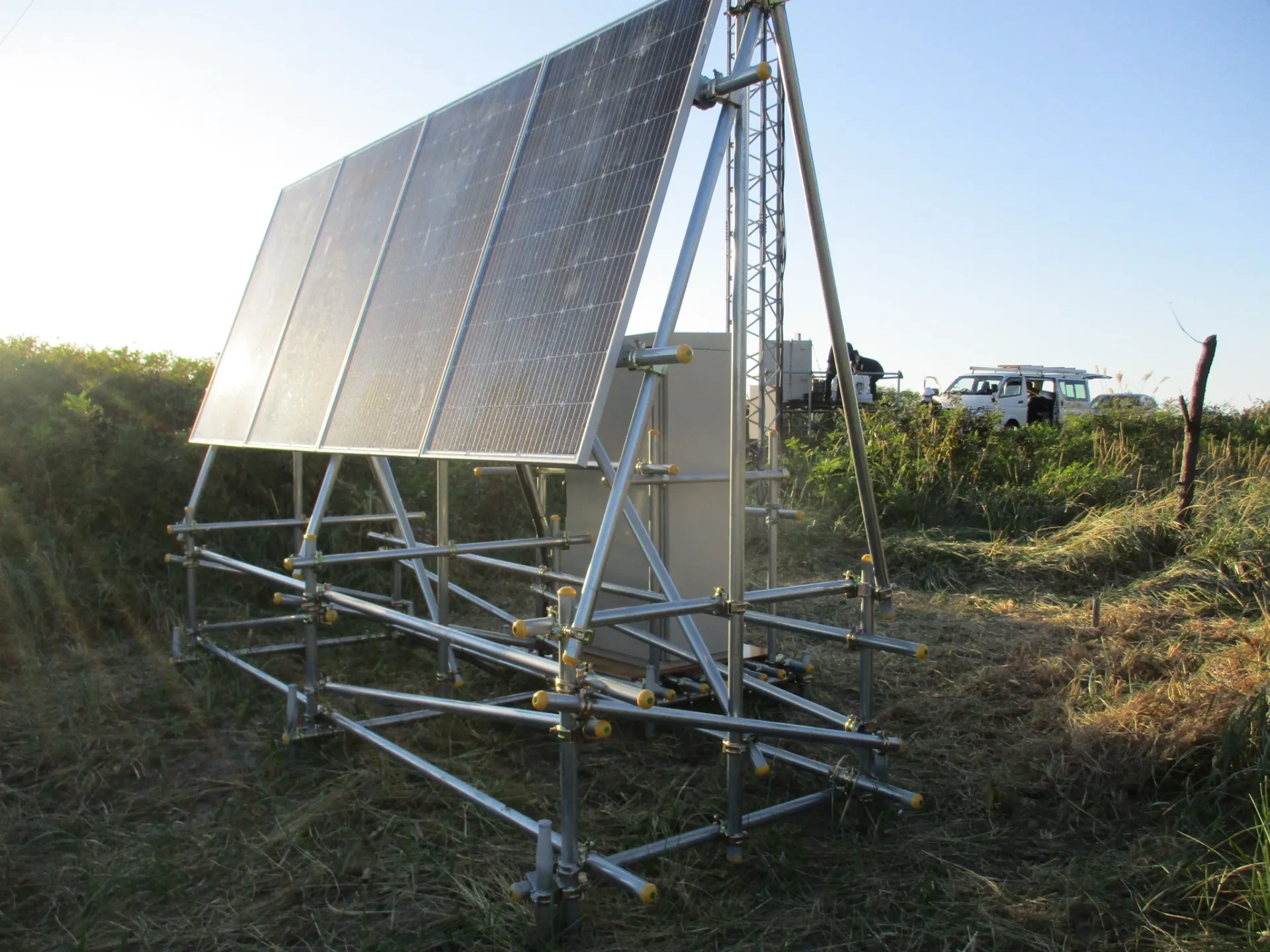 太陽電池アレイ